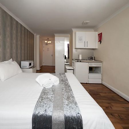 קרוידון Flexistay Tulsi Aparthotel מראה חיצוני תמונה