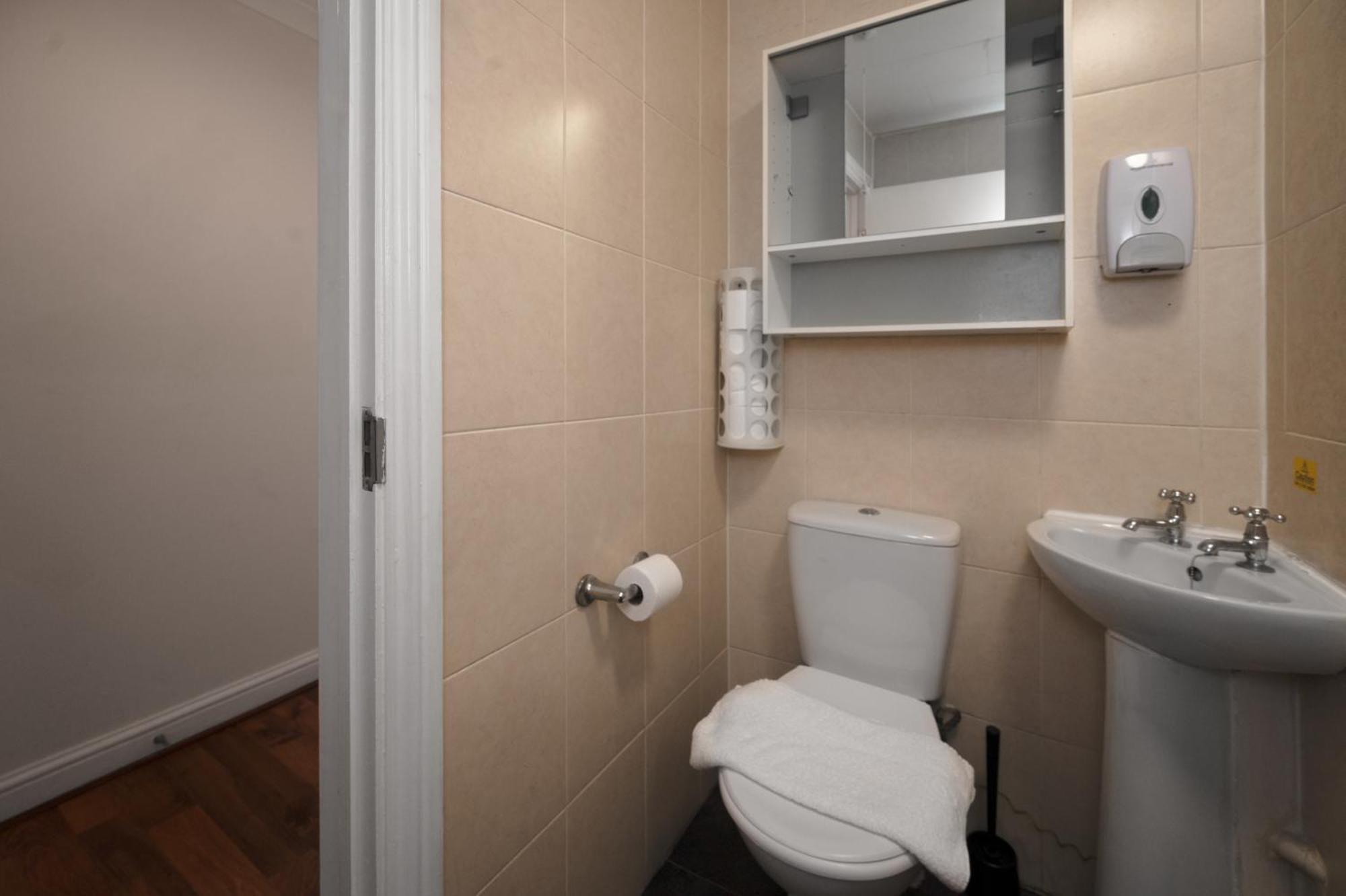 קרוידון Flexistay Tulsi Aparthotel מראה חיצוני תמונה