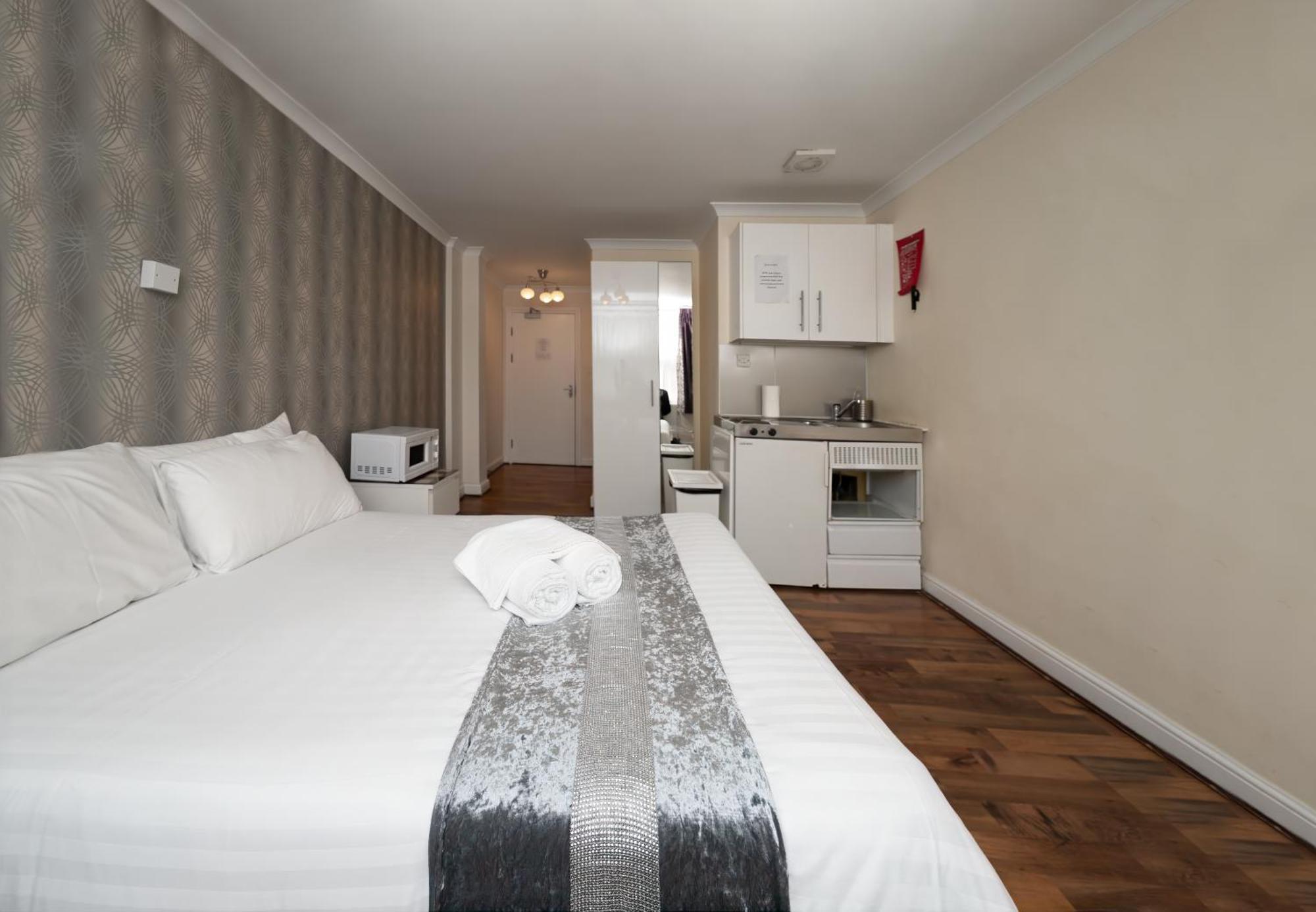קרוידון Flexistay Tulsi Aparthotel מראה חיצוני תמונה