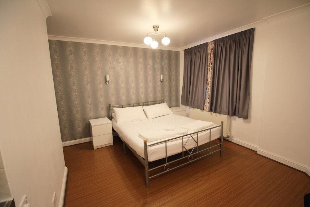 קרוידון Flexistay Tulsi Aparthotel מראה חיצוני תמונה