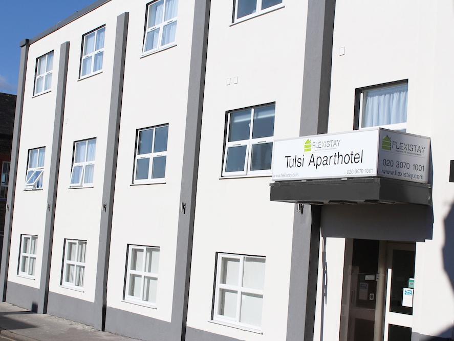 קרוידון Flexistay Tulsi Aparthotel מראה חיצוני תמונה